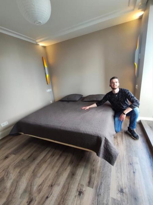 Интересное решение. Для оформления спальни. 01