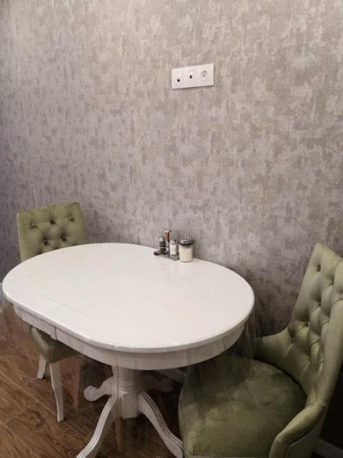 Подписчица прислала свою кухню нам на оценку, ну вроде миленько. 01