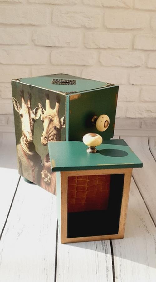 Мини комодик Модные Жирафы отличным дополнением вашему интерьерустанет. 02