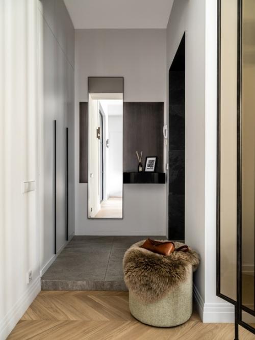 Современный интерьер с элементами исторического стиля в квартире сталинского дома, построенного в 1952 году. 04