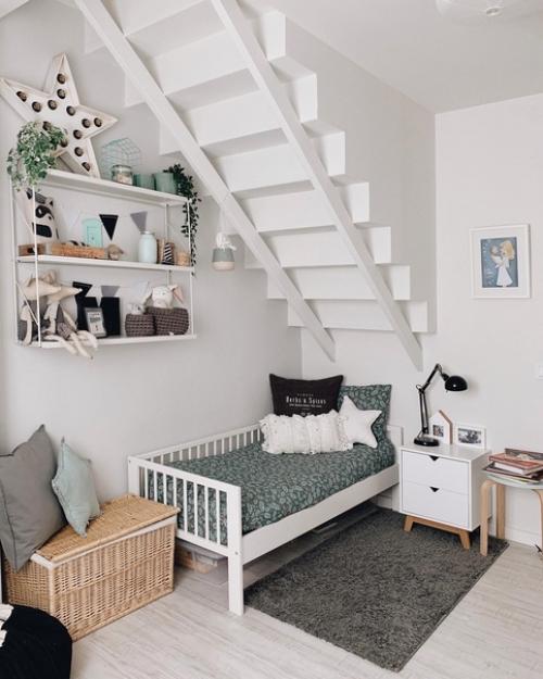 Мы начинаем день с обзора прекрасного светлого дома в скандинавском стиле. 01