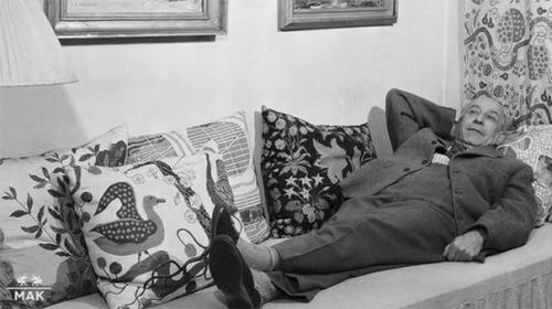 Joseph Frank дизайнер - иллюстратор, основал свою фабрику в 1924 г. 
