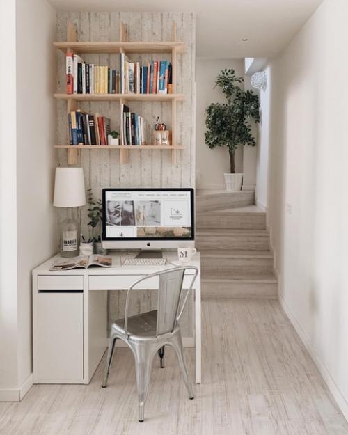 Мы начинаем день с обзора прекрасного светлого дома в скандинавском стиле. 07