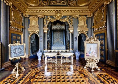 Дроттнингхольм, также дротнингхольм ( Остров Королевы) - дворцово-парковый ансамбль в Швеции. 01