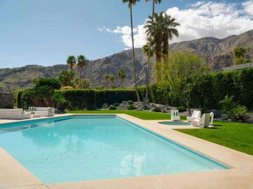 Дом, в котором Элвис Пресли провёл медовый месяц - теперь с обновлённым интерьером. 03