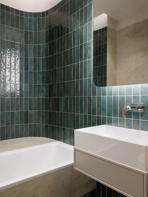 Интерьер без белого: когда цвет - необходимость. 05