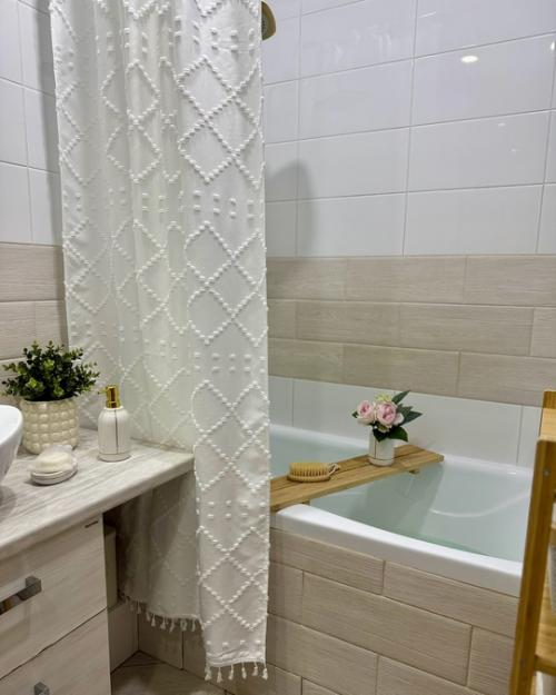 Продолжаю менять детали интерьера в ванной комнате! 06