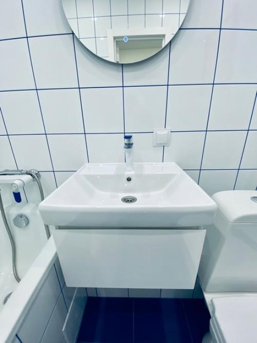 Квартира со стильным дизайнерским ремонтом недалеко от центра города продается! 08