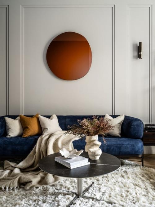 Современный интерьер с элементами исторического стиля в квартире сталинского дома, построенного в 1952 году. 03