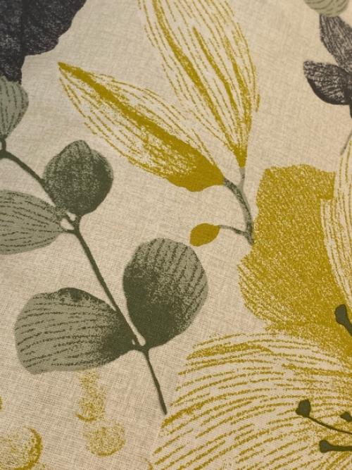 Этот очаровательный набор постельного белья идеально впишется как во взрослую, так и в детскую спальную комнату. 04