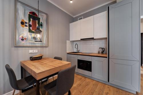 Интерьер курортной студии 36 кв. 03