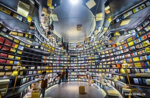 В международный день книги в Китае открылся Самый Красивый Книжный Магазин - Zhongshuge Bookstore, г. ганджоу.