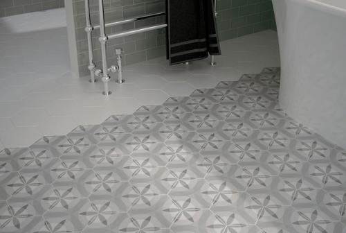 Шестиугольная плитка (гексагональная, Соты) последние пару лет на пике популярности. 04