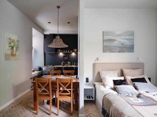 Студия с отдельным входом из арки в дореволюционном доме (Петербург) ч. 1. 01