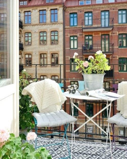 Типичная скандинавская квартира - студия со светлыми комнатами. 05