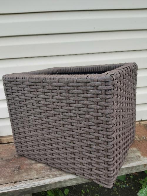 Ящик для хранения вещей из искусственного ротанга - это стильное и практичное решение для организации пространства. 02