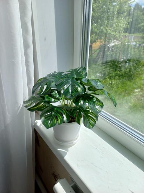 Монстера в кашпо декоративная искусственная. 03