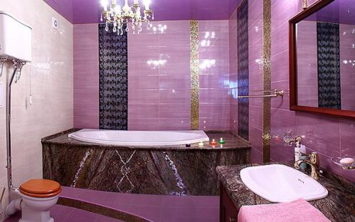 Фиолетовая ванная комната - современный и стильный дизайн. 03