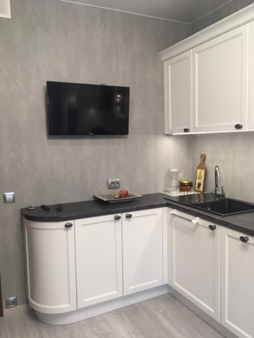 Добрый день.  Кухня 12 кв. 01