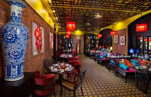 Топ - 5 самых колоритных ресторанов Петербурга. 02