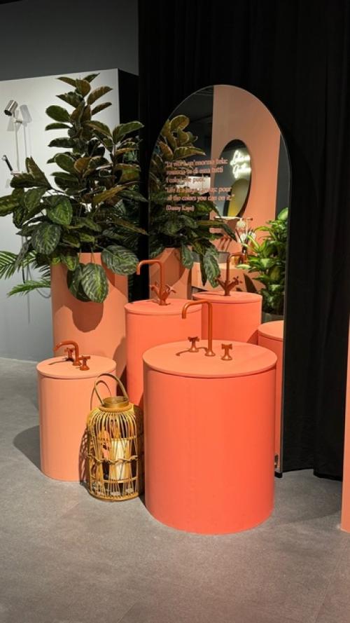 Весной в Милане прошла ежегодная, уже 62 интерьерная выставка, которая будет задавать тренды на ближайшие годы. 03