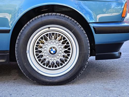 BMW 5 Е 34 - третье поколение легковых. 07