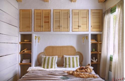 Этот домик, будто нарисован на холсте, а в его архитектуре чувствуются отголоски средиземноморского вдохновения. 08