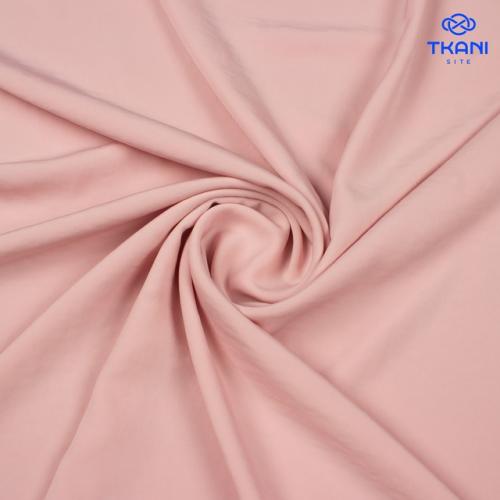 Благодаря своим свойствам (гладкость, блеск, хорошая драпируемость) купра идеально подходит для создания как нарядных, так и повседневных вещей. 03