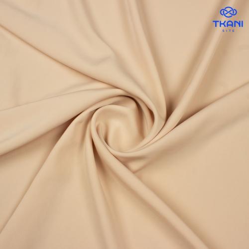 Благодаря своим свойствам (гладкость, блеск, хорошая драпируемость) купра идеально подходит для создания как нарядных, так и повседневных вещей. 04