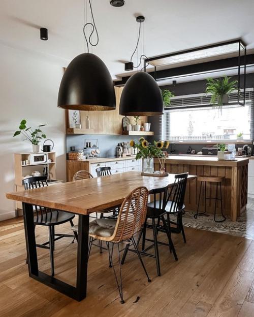 Темно-серый и зелёный цвет с большим количеством дерева в семейном доме в стиле сканди: уютный интерьер, полный вдохновляющих идей. 01