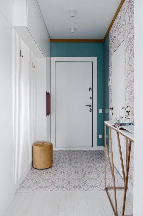 Дизайнеры небольшую квартиру для молодой девушки оформили. 06