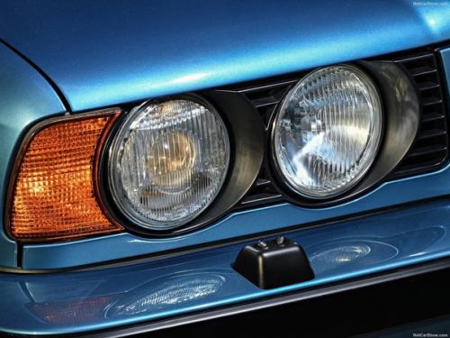 BMW 5 Е 34 - третье поколение легковых. 05