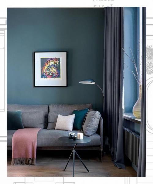 Площадь этой квартиры - 36 квадратных метров, изначальная планировка - свободная. 04