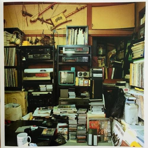 Несколько снимков из книги Tokyo Style от довольно известного японского фотографа кёити цудзуки. 01