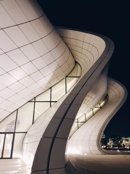 Необычная архитектура будущего Захи хадид в баку. 01