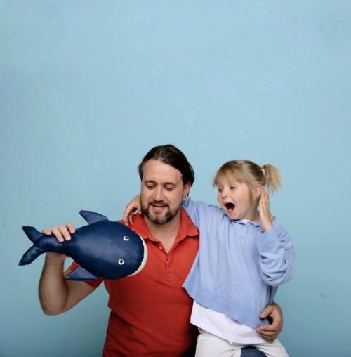 Чтобы детство было счастливым и улыбки не покидали лиц детей, мы наполнили наше детское отделение разными классными атрибутами. 01