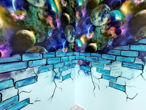 Когда речь заходит об оформлении детской, то сразу представляется уютная спальня с мягкими плюшевыми игрушками. 04