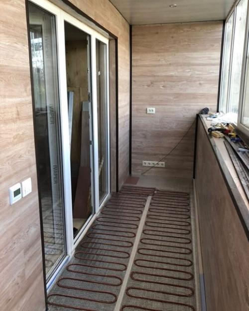 Мы отделку лоджии ламинатом делали. 02