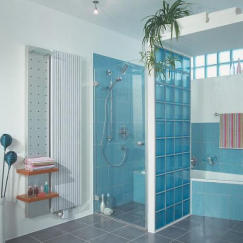 Стеклоблоки - это полые стеклянные кирпичи, которые широко применяются в строительстве и обустройстве интерьеров. 04