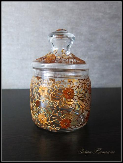 Золотая баночка?  Для сыпучих продуктов (чай, кофе, сахар) или же мелких конфет. 02