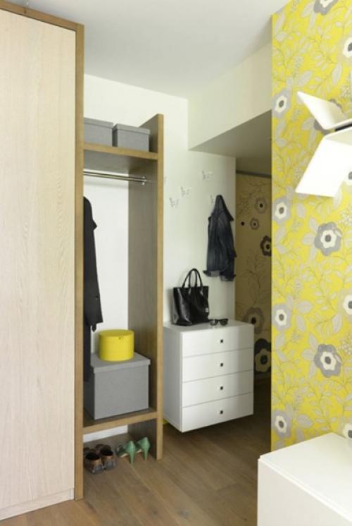 Солнечный, весенний интерьер однокомнатной квартиры в старом жилфонде, площадь которой всего 23 кв. 06