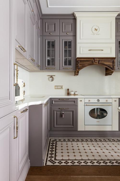 Красивая кухня с функцией гостиной и шикарной зоной отдыха на лоджии. 02