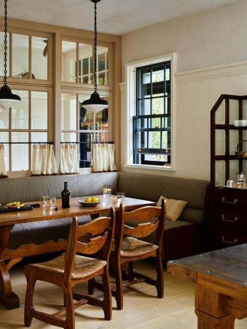 На БЕРЕГУ реки. Этот дом абсолютно новый, но смотрится он так, как будто был построен в XIX веке. 05