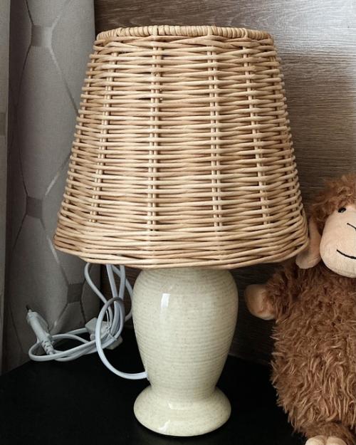 В том случае, если вы хотите добавить в свой дом что-то особенное и стильное, обратите внимание на плетёные светильники. 03