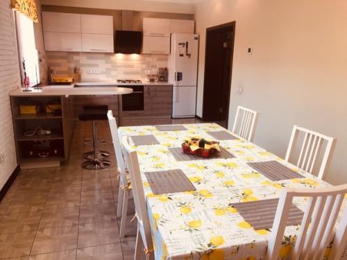 Здравствуйте!  Кухня нашей мечты, к которой мы долго шли. 04