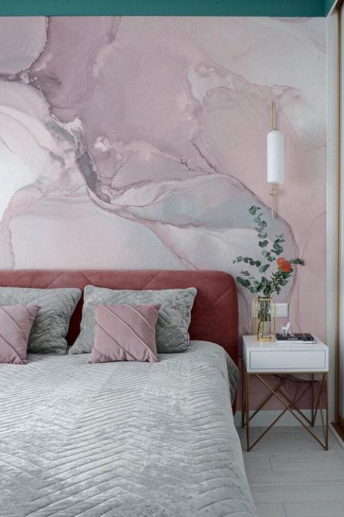 Дизайнеры небольшую квартиру для молодой девушки оформили. 05