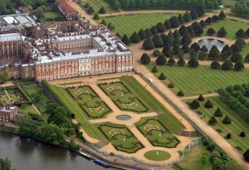 Хэмптон - корт - королевская резиденция, дворцово-парковый комплекс. 04