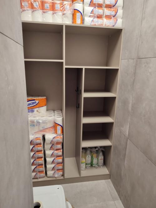 Мебель для ванной комнаты - важные нюансы и материалы. 06