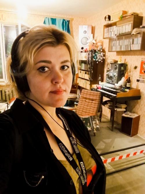 Когда были ещё в питере, успела посетить выставку в севкабеле панк - культура. 02