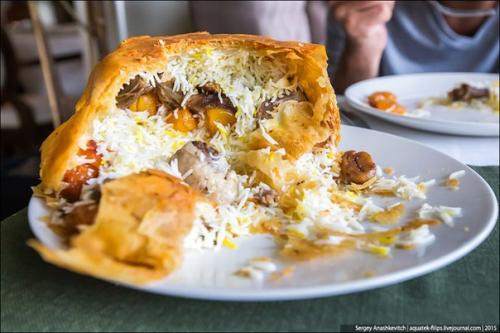 Российский путешественник разнообразием и вкусом азербайджанской кухни потрясен. 06